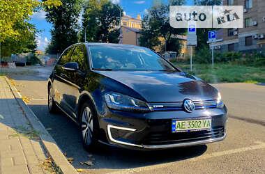 Хэтчбек Volkswagen e-Golf 2015 в Днепре