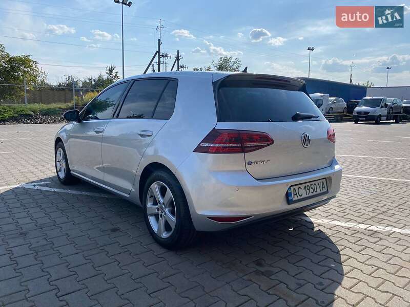 Хэтчбек Volkswagen e-Golf 2015 в Луцке