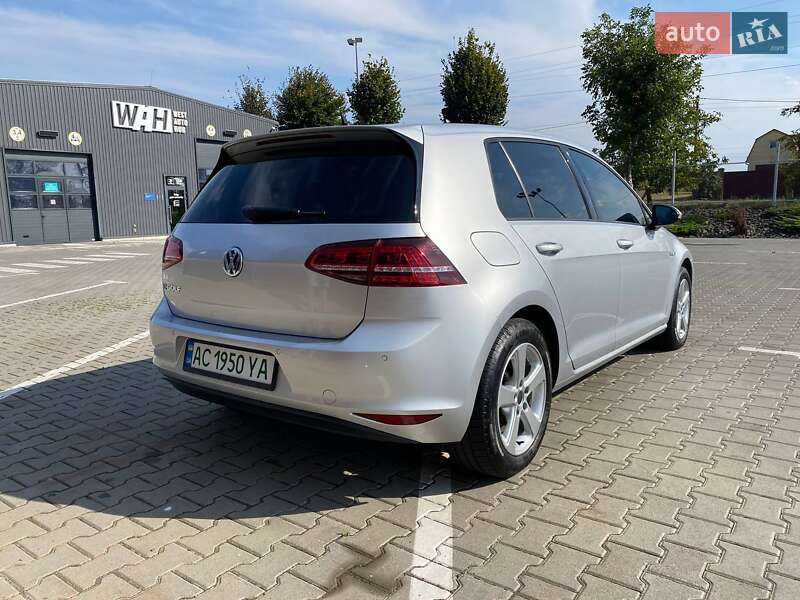 Хэтчбек Volkswagen e-Golf 2015 в Луцке