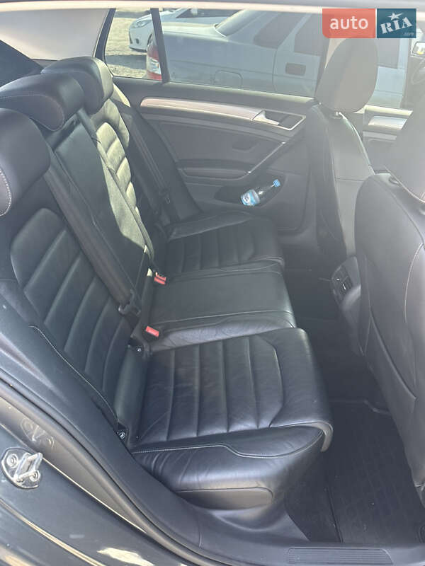 Хэтчбек Volkswagen e-Golf 2018 в Тернополе