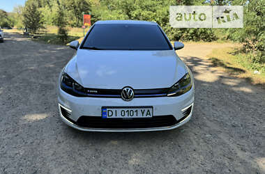 Хетчбек Volkswagen e-Golf 2019 в Чернівцях