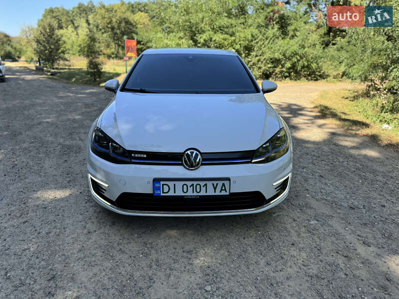 Хетчбек Volkswagen e-Golf 2019 в Чернівцях