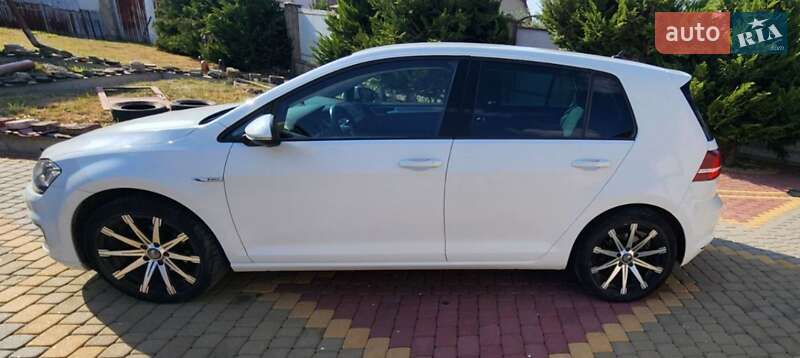 Хетчбек Volkswagen e-Golf 2016 в Львові