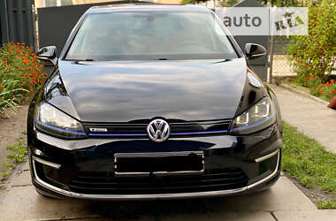 Хэтчбек Volkswagen e-Golf 2014 в Львове