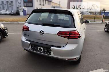 Хэтчбек Volkswagen e-Golf 2015 в Киеве