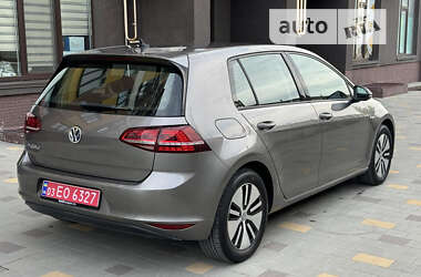 Хэтчбек Volkswagen e-Golf 2015 в 
