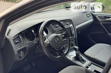 Хэтчбек Volkswagen e-Golf 2015 в 