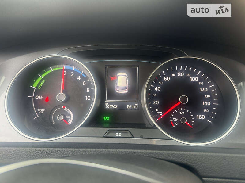 Хетчбек Volkswagen e-Golf 2015 в Красилові