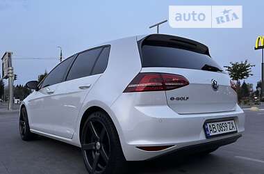 Хетчбек Volkswagen e-Golf 2015 в Вінниці