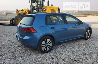 Хетчбек Volkswagen e-Golf 2015 в Ужгороді