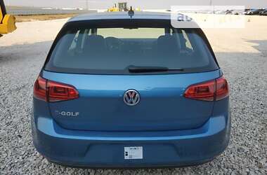 Хетчбек Volkswagen e-Golf 2015 в Ужгороді