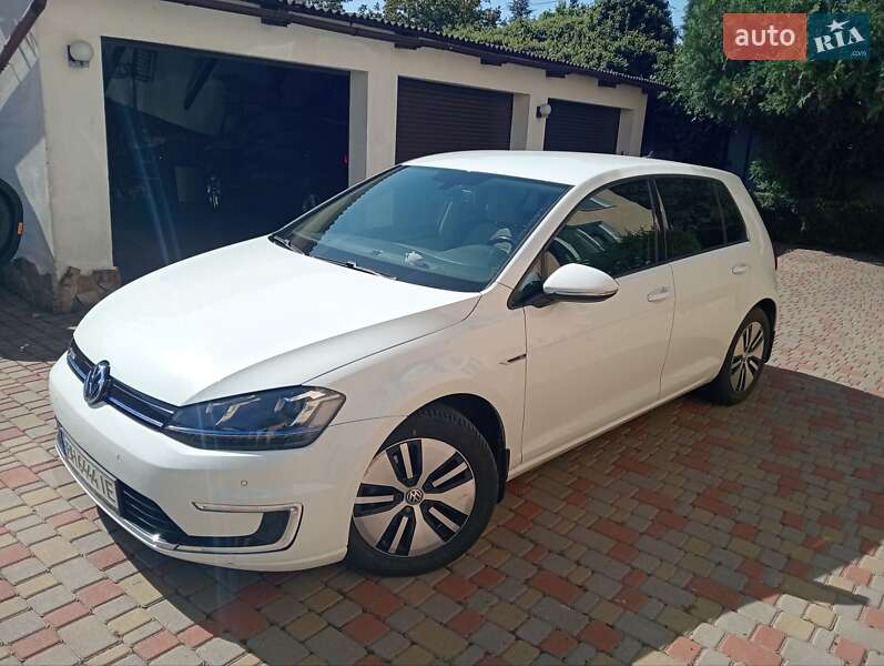Хетчбек Volkswagen e-Golf 2015 в Одесі