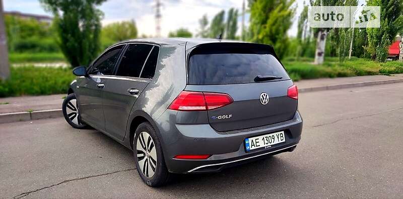 Хэтчбек Volkswagen e-Golf 2017 в Кривом Роге