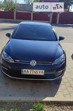 Хэтчбек Volkswagen e-Golf 2017 в Киеве