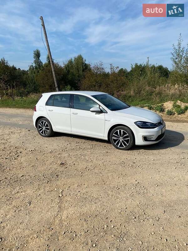 Хэтчбек Volkswagen e-Golf 2020 в Дрогобыче