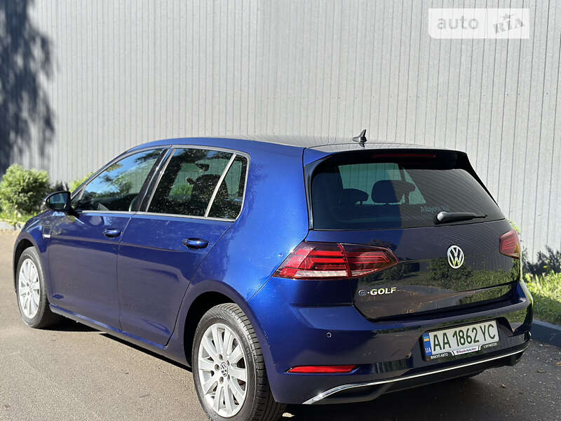 Хетчбек Volkswagen e-Golf 2017 в Києві