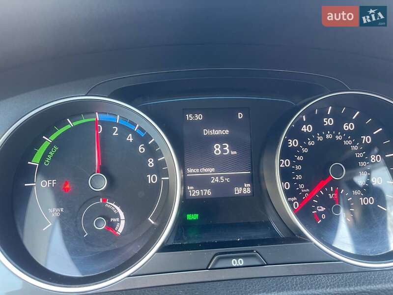 Хэтчбек Volkswagen e-Golf 2015 в Киеве