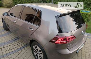 Хэтчбек Volkswagen e-Golf 2015 в Львове