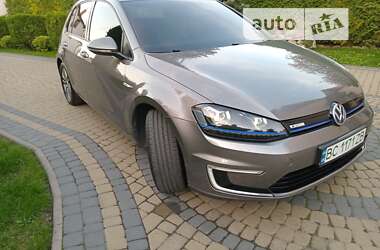 Хэтчбек Volkswagen e-Golf 2015 в Львове