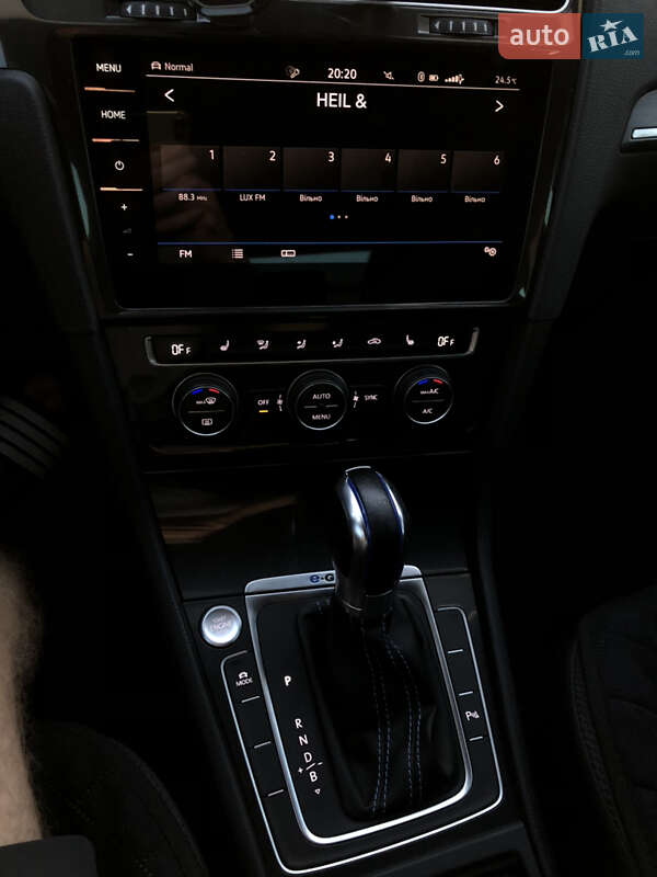 Хетчбек Volkswagen e-Golf 2018 в Мукачевому