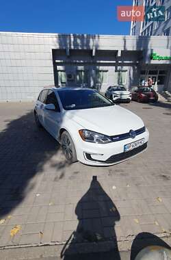 Хетчбек Volkswagen e-Golf 2015 в 