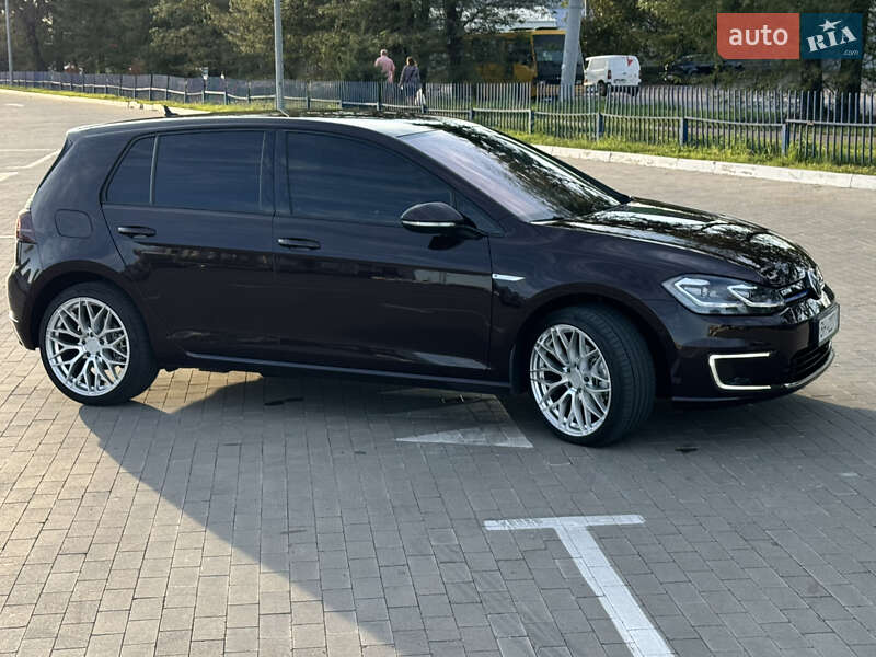 Хетчбек Volkswagen e-Golf 2018 в Одесі