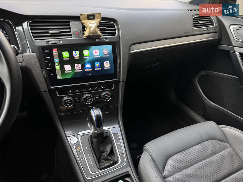 Хетчбек Volkswagen e-Golf 2018 в Одесі