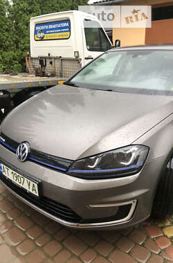 Volkswagen e-Golf 2015