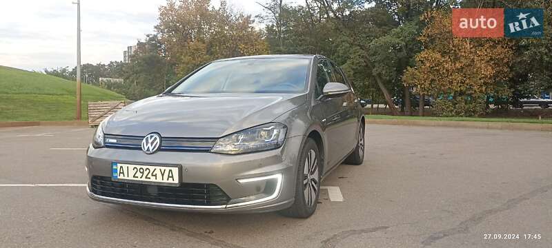 Volkswagen e-Golf 2015