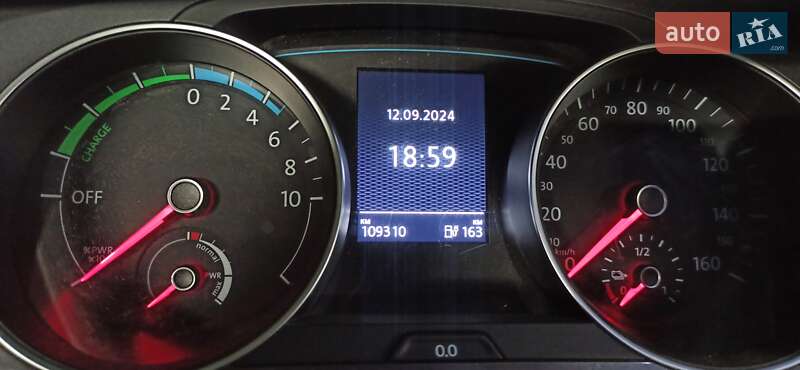 Хэтчбек Volkswagen e-Golf 2014 в Киеве