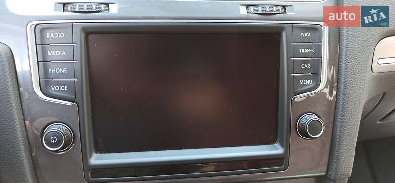 Хэтчбек Volkswagen e-Golf 2014 в Киеве