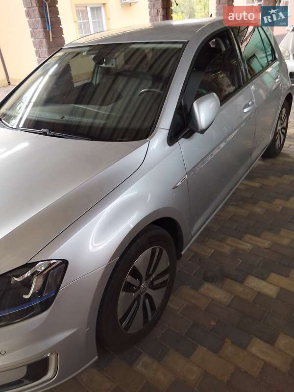 Volkswagen e-Golf 2014