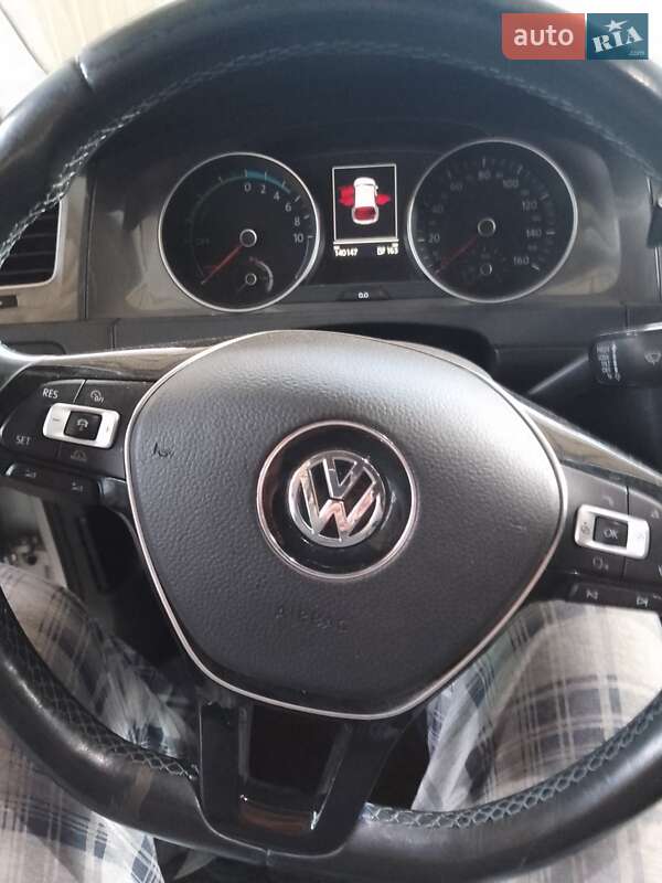 Хетчбек Volkswagen e-Golf 2014 в Києві