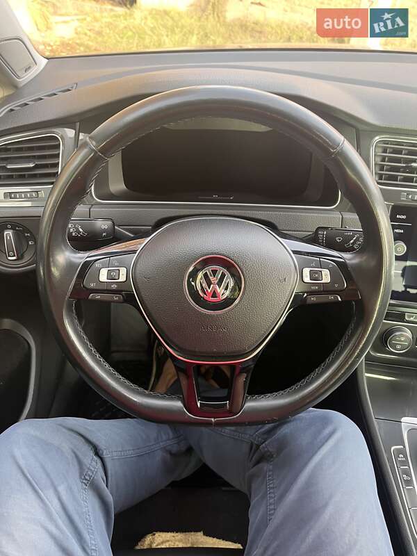 Хетчбек Volkswagen e-Golf 2019 в Запоріжжі