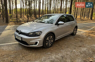 Хэтчбек Volkswagen e-Golf 2016 в 