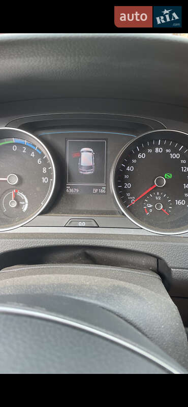 Хетчбек Volkswagen e-Golf 2016 в Полтаві