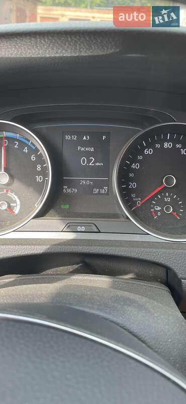 Хетчбек Volkswagen e-Golf 2016 в Полтаві