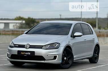 Хэтчбек Volkswagen e-Golf 2016 в Киеве