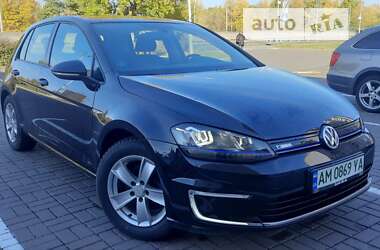 Хэтчбек Volkswagen e-Golf 2016 в Киеве