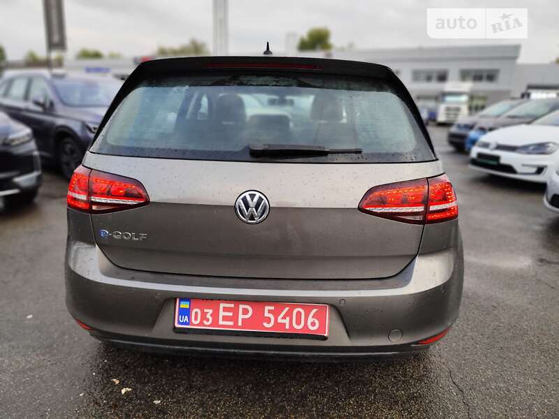 Хетчбек Volkswagen e-Golf 2015 в Києві