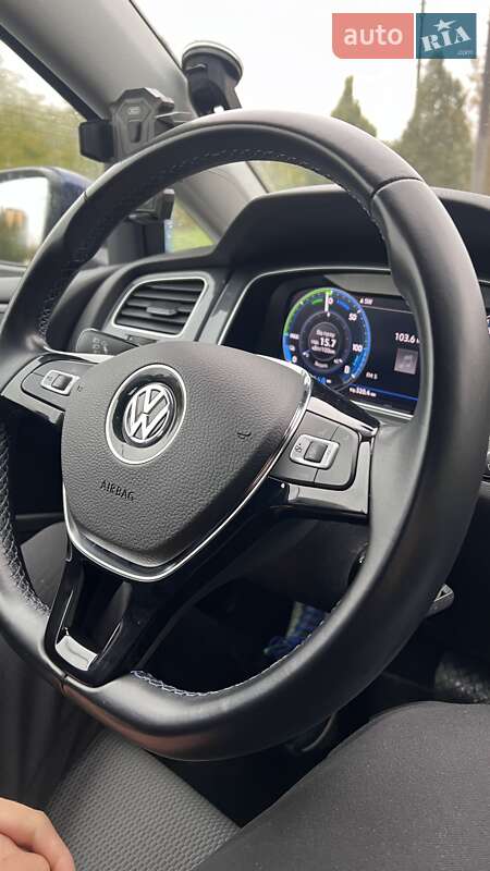 Хэтчбек Volkswagen e-Golf 2020 в Хмельницком