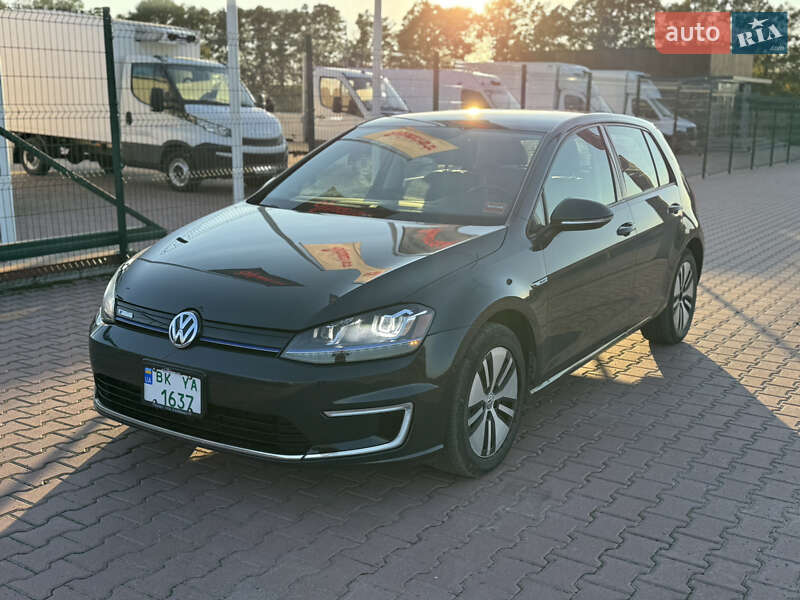 Хэтчбек Volkswagen e-Golf 2016 в Ровно