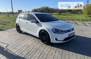 Хэтчбек Volkswagen e-Golf 2014 в Радехове