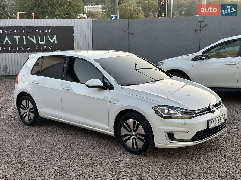 Хетчбек Volkswagen e-Golf 2018 в Києві