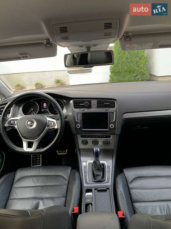 Хэтчбек Volkswagen e-Golf 2015 в Мукачево фото 10 Хэтчбек Volkswagen e-Golf 2015 в Мукачево