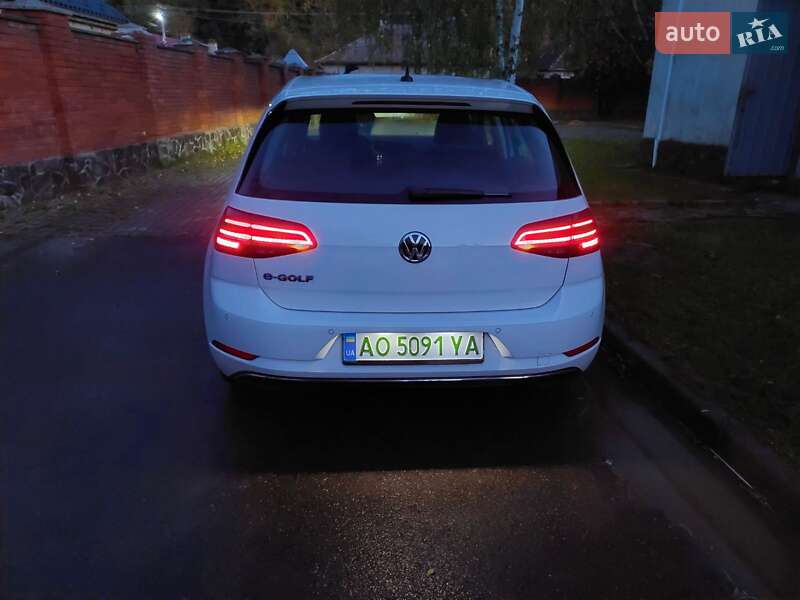 Хэтчбек Volkswagen e-Golf 2018 в Мукачево