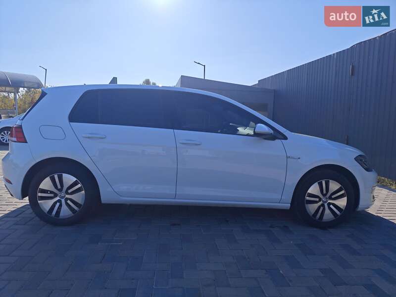 Хетчбек Volkswagen e-Golf 2017 в Полтаві