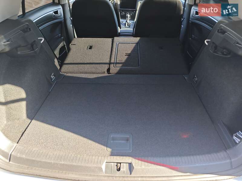 Хетчбек Volkswagen e-Golf 2017 в Полтаві