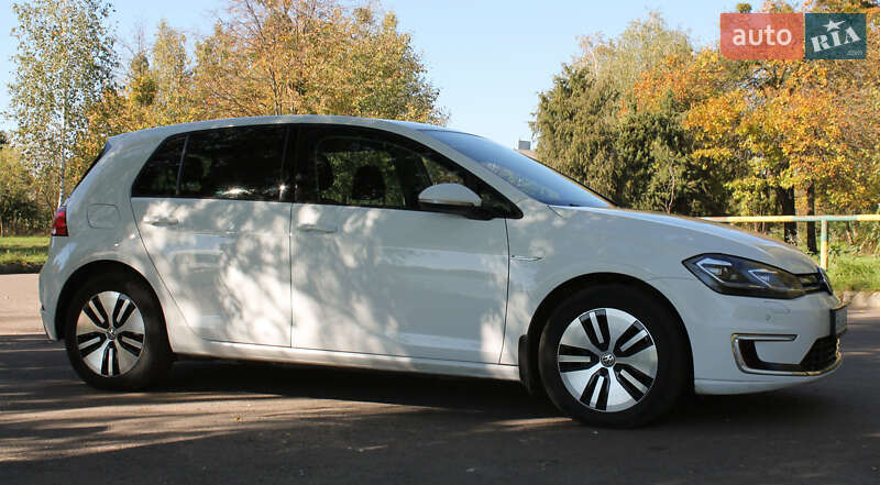 Хетчбек Volkswagen e-Golf 2017 в Рівному