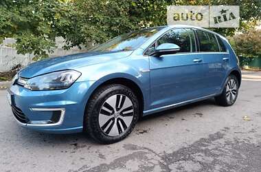 Хетчбек Volkswagen e-Golf 2016 в Рівному